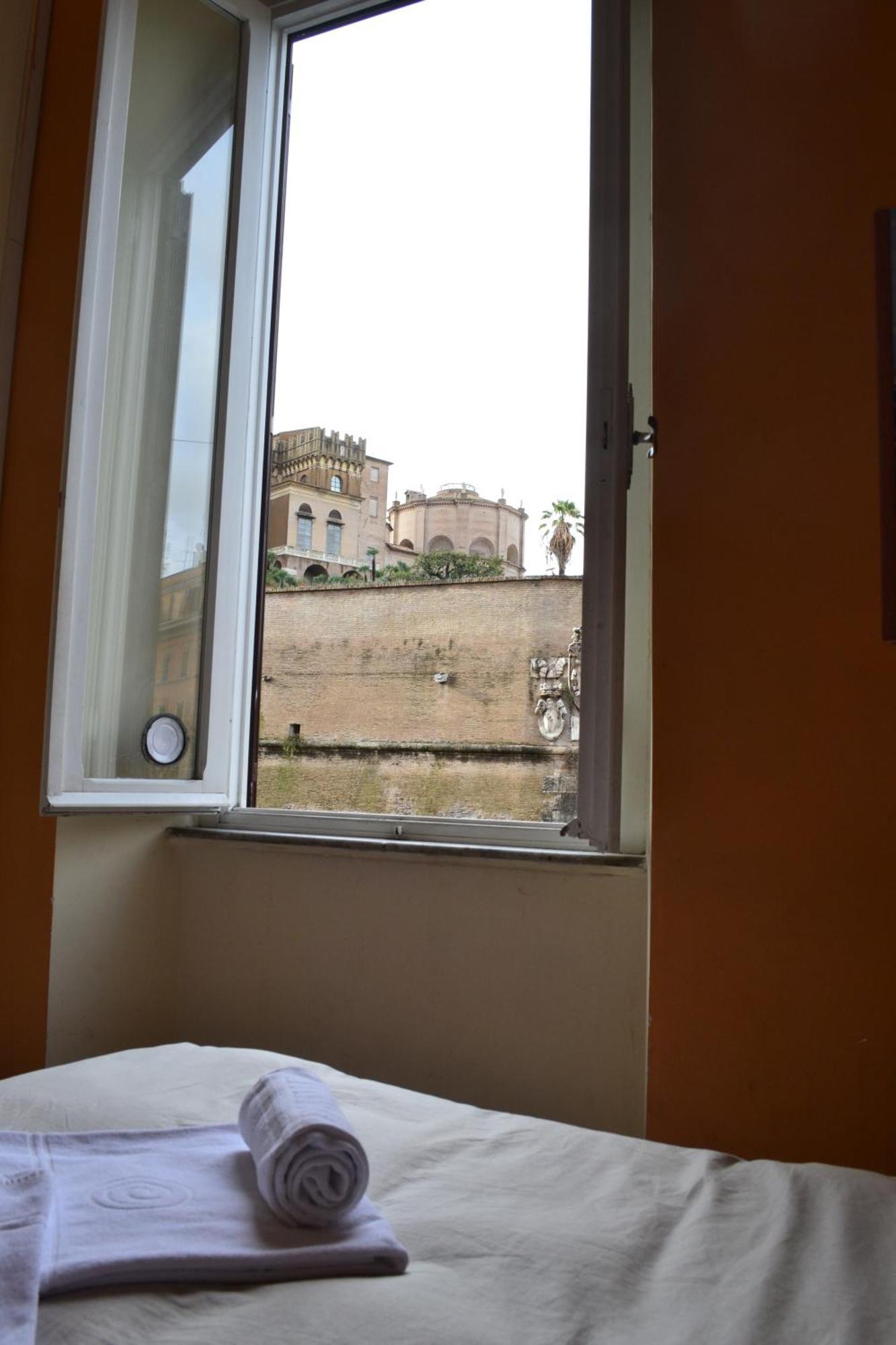 Quo Vadis Roma 2 Bed & Breakfast Room photo
