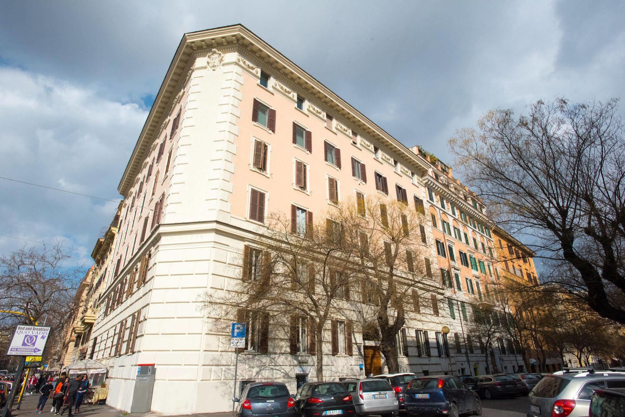 Quo Vadis Roma 2 Bed & Breakfast Exterior photo